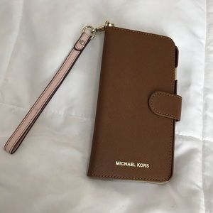 Cute Michael kors phone case!!